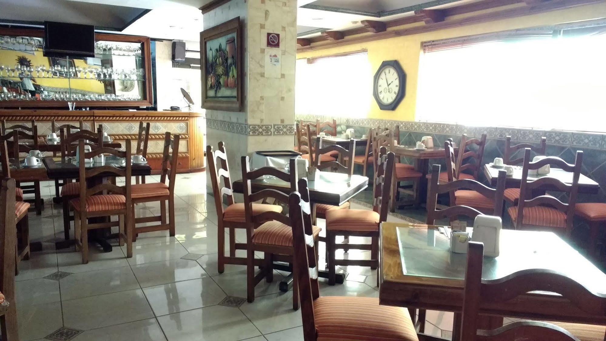 Suites Flamboyanes ميريدا المظهر الخارجي الصورة